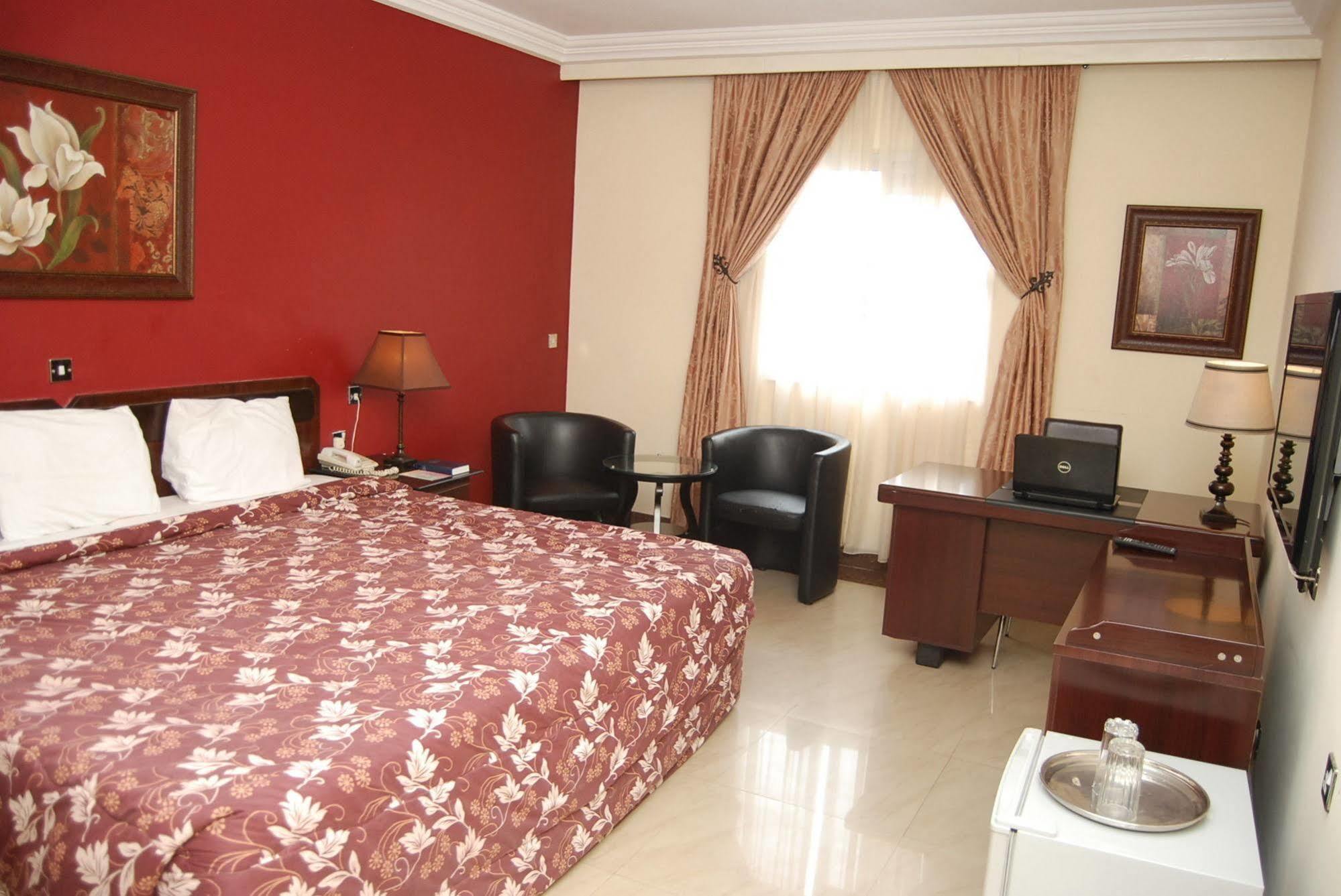 אבוג'ה Agura Hotel מראה חיצוני תמונה