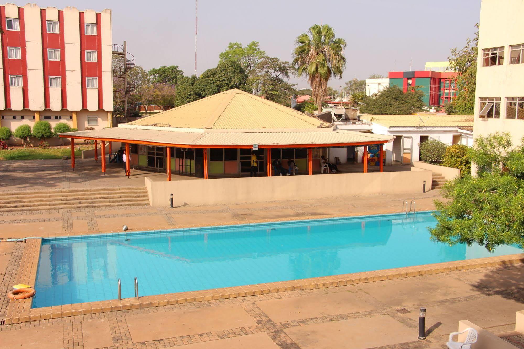 אבוג'ה Agura Hotel מראה חיצוני תמונה